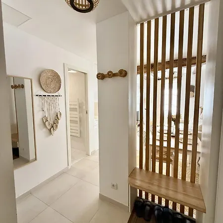 Center Near Notre Dame 2 Bedrooms With Balcony Apartment *
