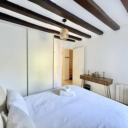 Center Near Notre Dame 2 Bedrooms With Balcony * Paris